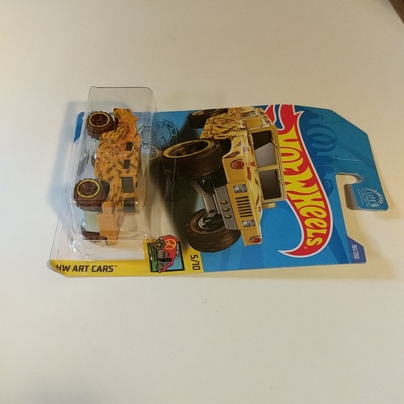 Hot Wheels Humvee - Picture 5 of 8